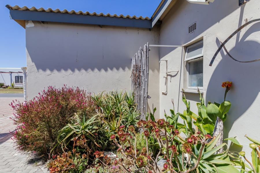 4 Bedroom Property for Sale in Yzerfontein Western Cape